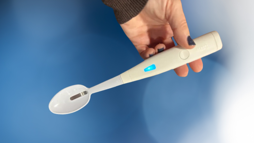 Electric Salt Spoon - Foto:https://www.usatoday.com/story/tech/news/2025/01/06/ces-2025-shocking-spoon-salty/77488598007/ Edição: Blog Evoluthink